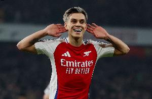 瑞天空：特罗萨德未来或因换经纪人改变，阿森纳考虑2000万欧出售